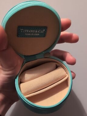 Tiffany & Co. Round Jewelry Case in Signature Tiffany Blue Leather Jewelry Box